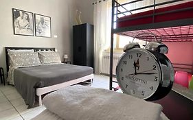 Camera Con Bagno Privato Room With Private Bathroom Pontedera Piaggio Vespa